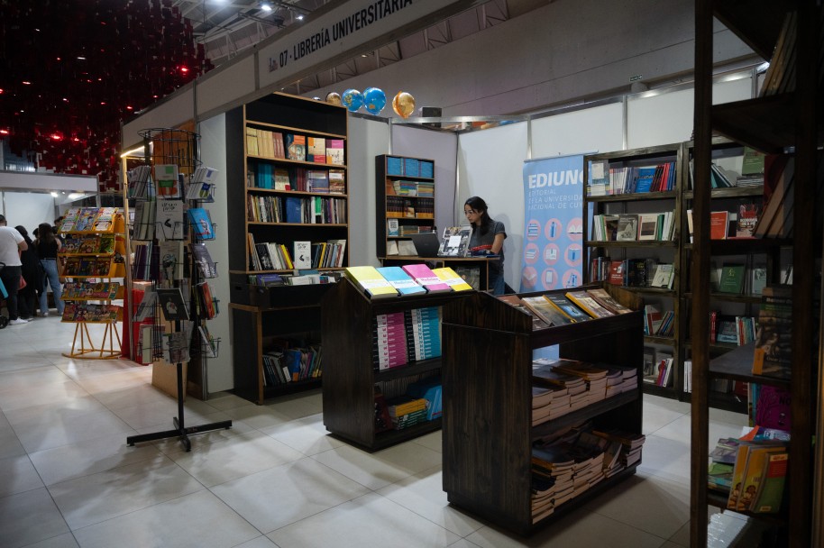 imagen EDIUNC participó de la Feria Internacional del Libro en Mendoza