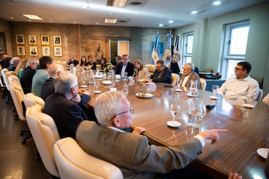 imagen Autoridades de la UNCUYO recibieron a miembros del Foro Diplomático en Mendoza