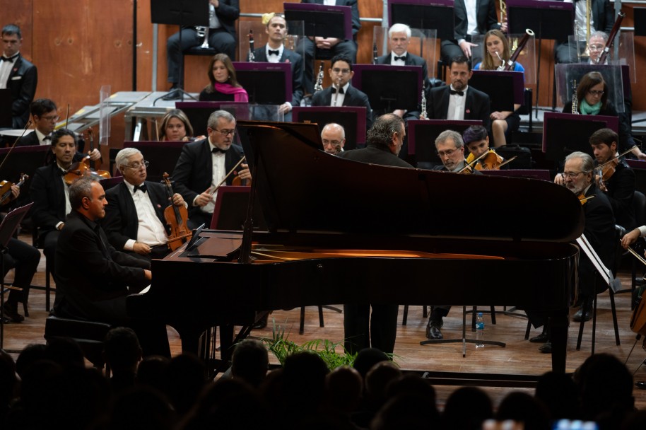 imagen La Sinfónica festejó sus 74 años a sala llena