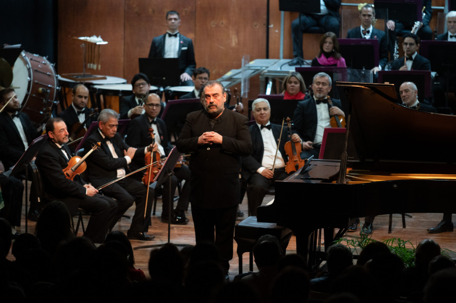 imagen La Sinfónica festejó sus 74 años a sala llena