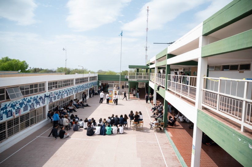 imagen Autoridades de la UNCUYO extendieron el calendario en las escuelas secundarias