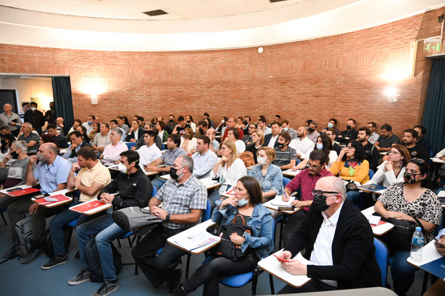 imagen Empresarios y docentes emprenden el reto de innovar  y generar soluciones 