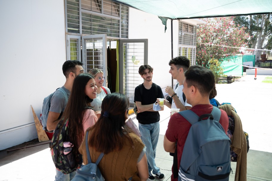 imagen Reabrió el Comedor: reencuentro y primera vez para cientos de estudiantes