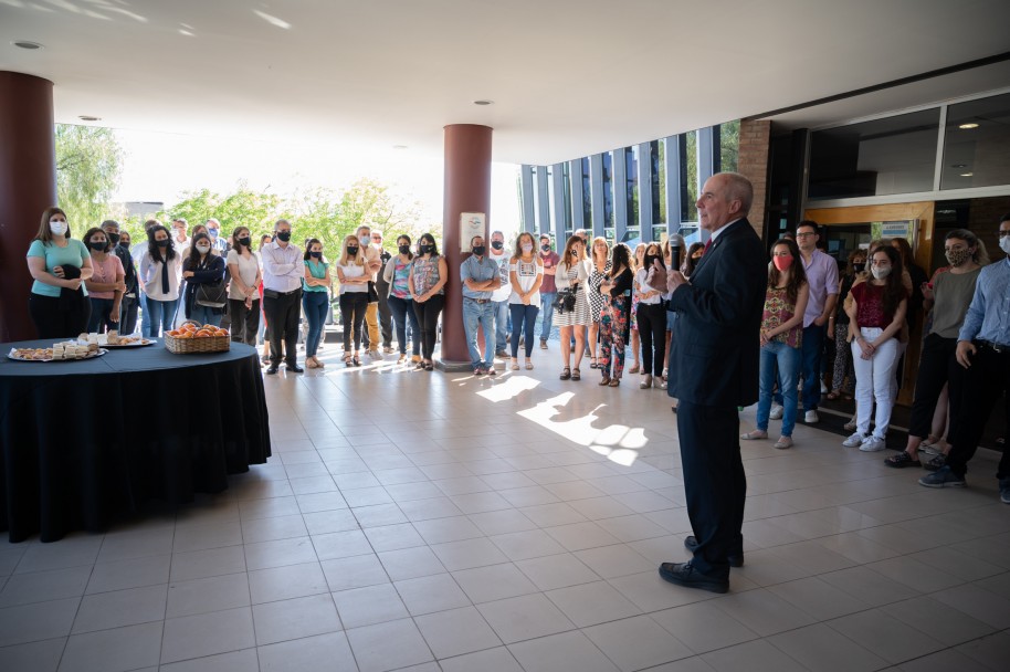 imagen "Contamos con ustedes para que la Universidad siga creciendo"