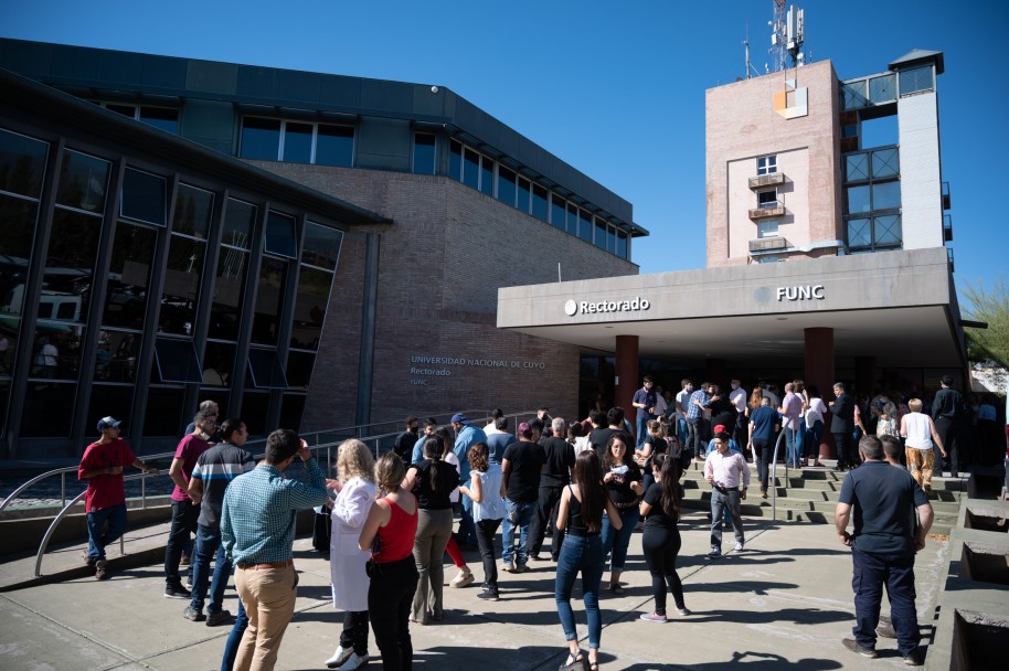 imagen "Contamos con ustedes para que la Universidad siga creciendo"