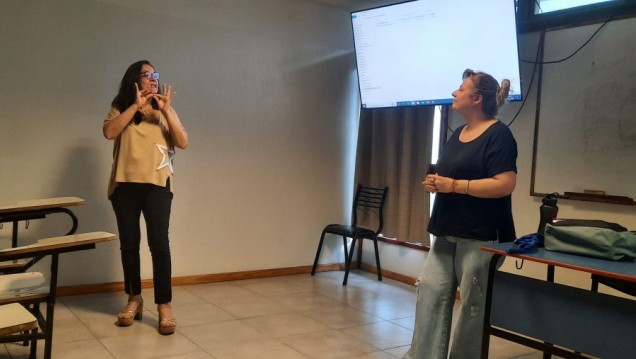 imagen Educar para incluir: empezó capacitación en Lengua de Señas Argentina