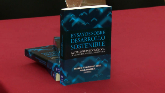 imagen Economistas nacionales en un libro de Naciones Unidas