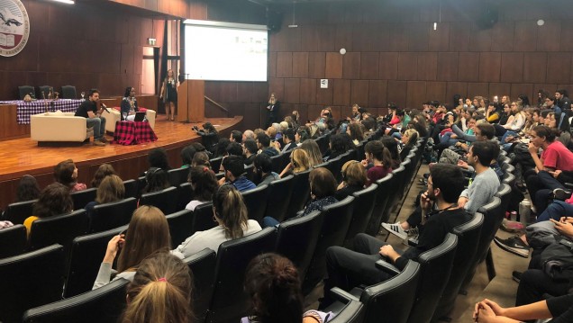 imagen Conferencias con especialistas para promover la paz 