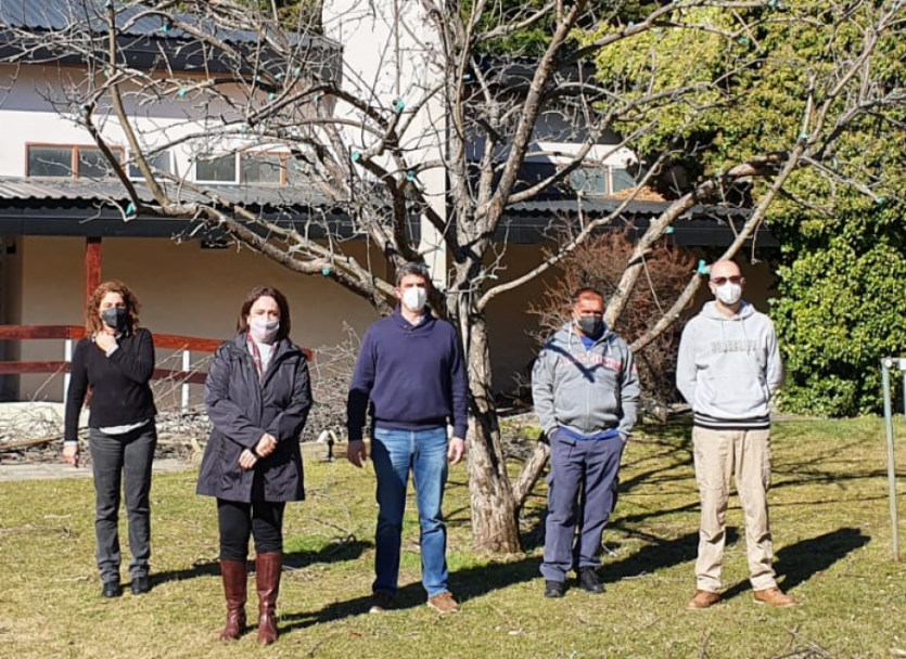 imagen El Balseiro y Ciencias Agrarias crearon cuatro retoños del manzano de Newton 