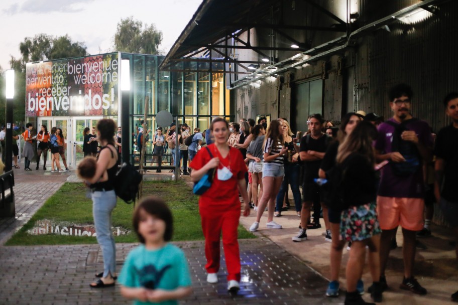 imagen Casi 13 mil personas se "subieron" al festival de fin de año de la UNCUYO