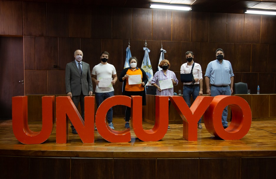 imagen Distinguieron el trabajo voluntario de 235 estudiantes de la UNCUYO