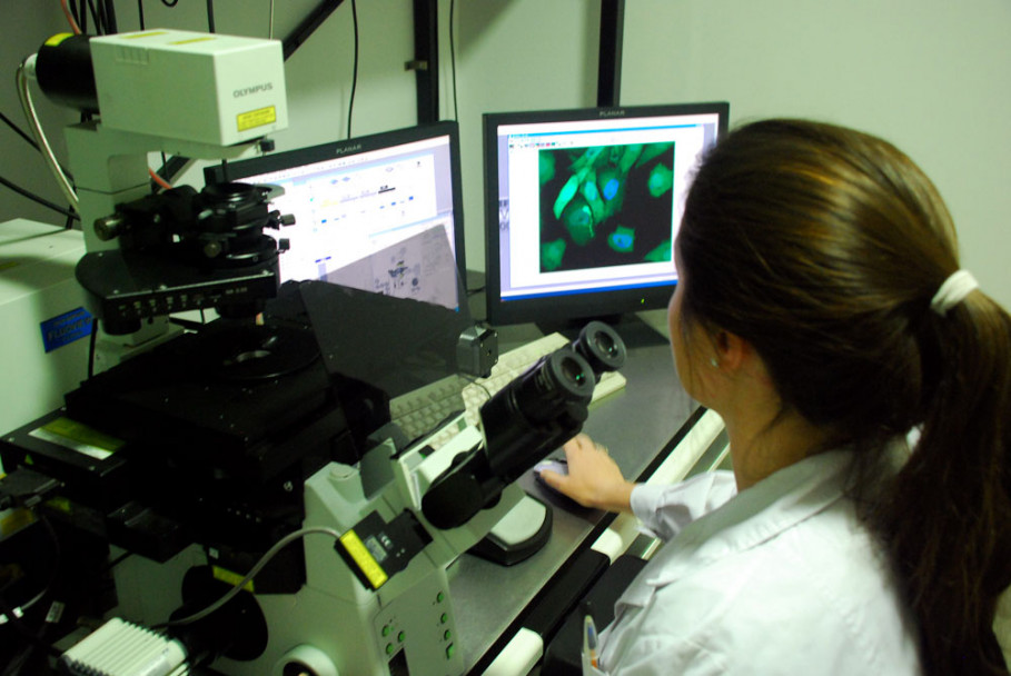 imagen Inauguran edificio del Instituto de Histología y Embriología