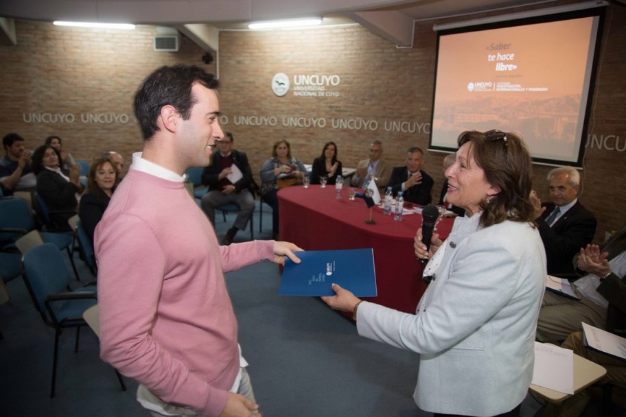 imagen Profesores de la UNCuyo  se formarán en el exterior