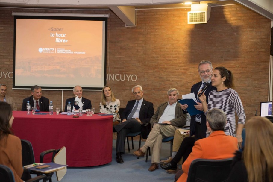 imagen Profesores de la UNCuyo  se formarán en el exterior