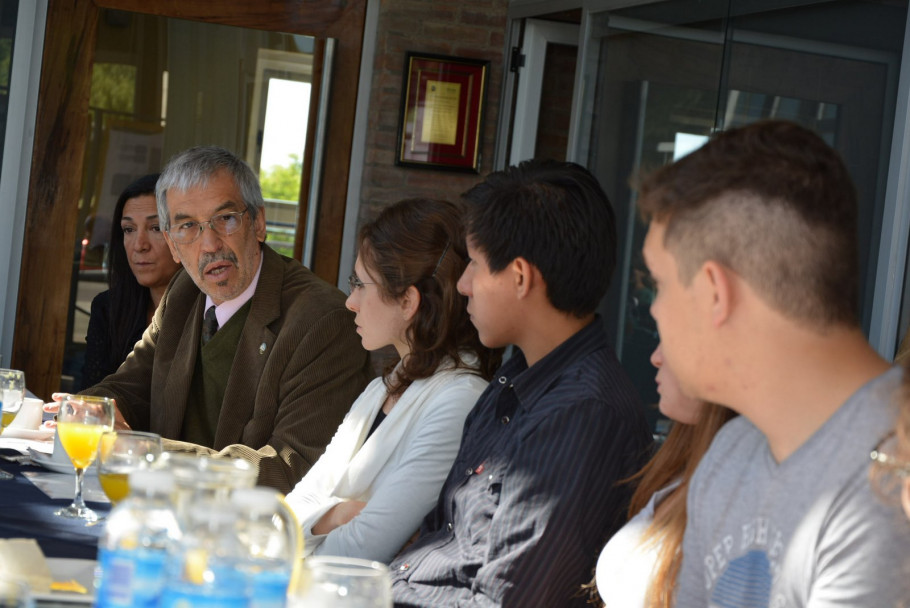 imagen Jóvenes compartieron su experiencia de intercambio en investigación