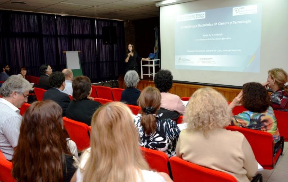 imagen Presentaron el portal de la biblioteca electrónica de Ciencia de la Nación