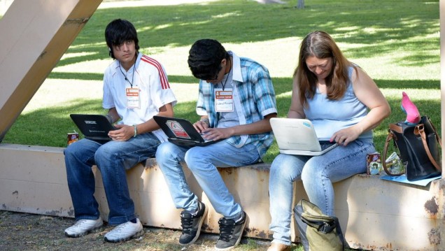 imagen Estudiantes secundarios aprenden a programar en Mendoza