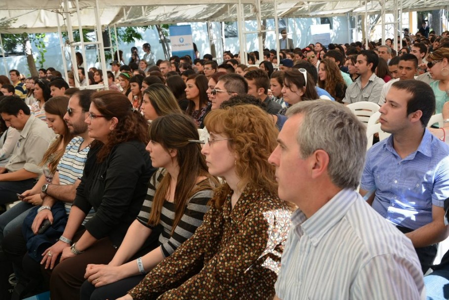 imagen Estudiantes secundarios aprenden a programar en Mendoza