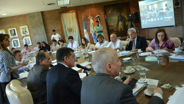 imagen Conectaron por videoconferencia la reunión de Consejo con Balseiro y Aplicadas a la Industria