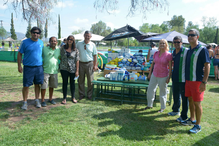 imagen Se recaudaron 250 kilos de leche y 200 bolsas de pañales para Conin