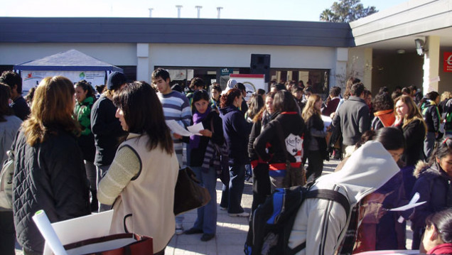 imagen La UNCuyo mostró su oferta educativa y de servicios en 4 departamentos de la Provincia
