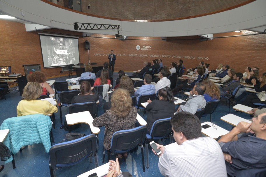 imagen Representante de Naciones Unidas habló en la UNCuyo de la agenda urbana latinoamericana