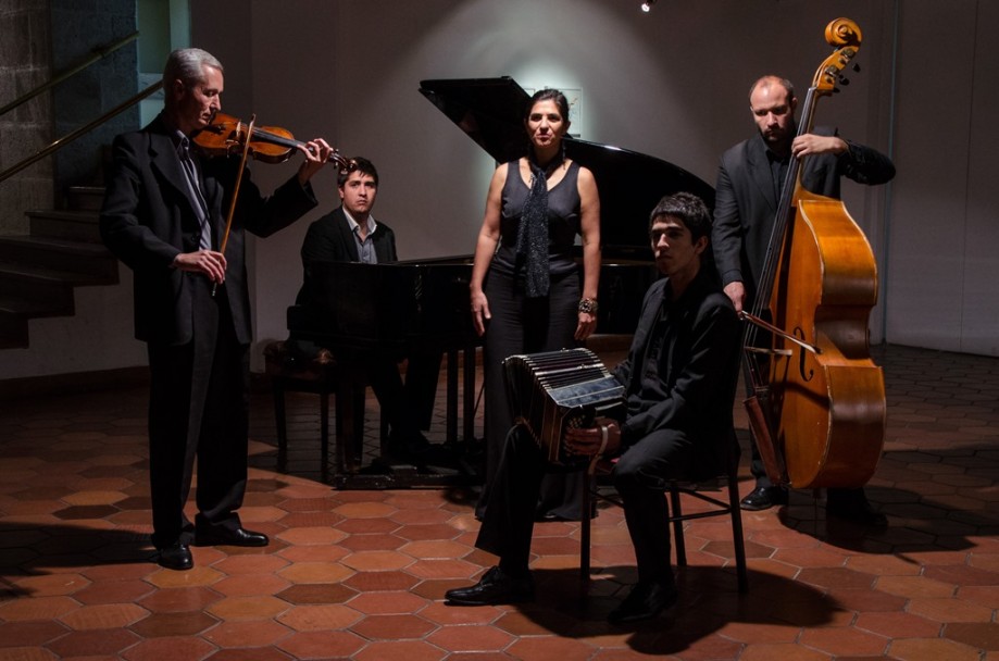 imagen Néstor Marconi y la Orquesta Colombo tocarán en el teatro Universidad