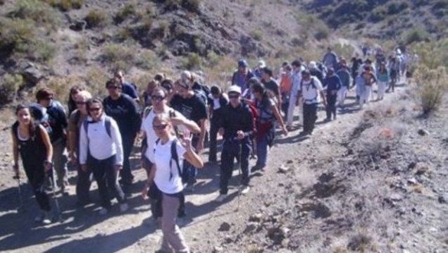 imagen Promueven entre los estudiantes diferentes actividades físicas, deportivas y recreativas