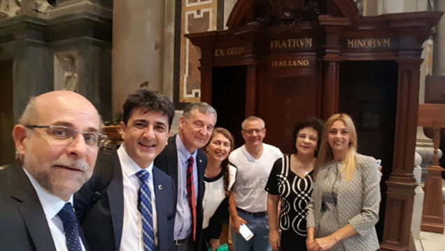 imagen El rector Pizzi se reunió con el Papa Francisco en El Vaticano