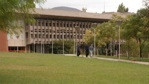 imagen La agenda de la política social es tema de un curso de posgrado