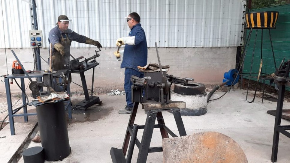 imagen Reciclan aluminio para mejorar la conectividad en las zonas rurales de Lavalle