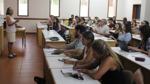 imagen Pusieron la lupa en la evaluación de prácticas sociales educativas