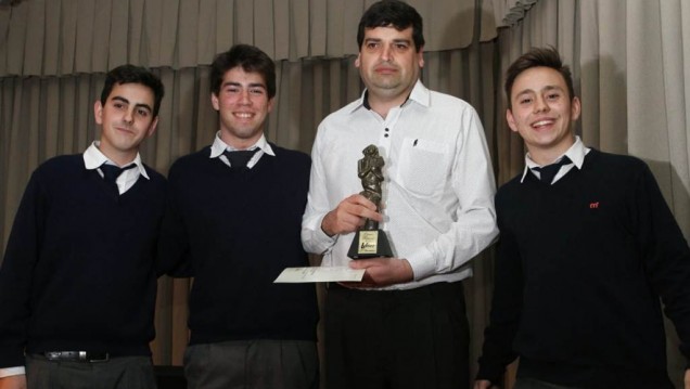 imagen Premio raíces para estudiantes de la Escuela de Agricultura