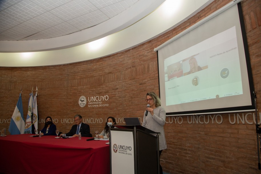 imagen UNCUYO y DGE presentaron la plataforma Nexos "Redes de aprendizaje"