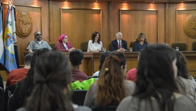 imagen Estudiantes con discapacidad se reúnen para discutir sus derechos