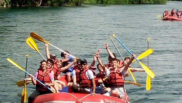 imagen Estudiantes del Balseiro cerraron el año con rafting