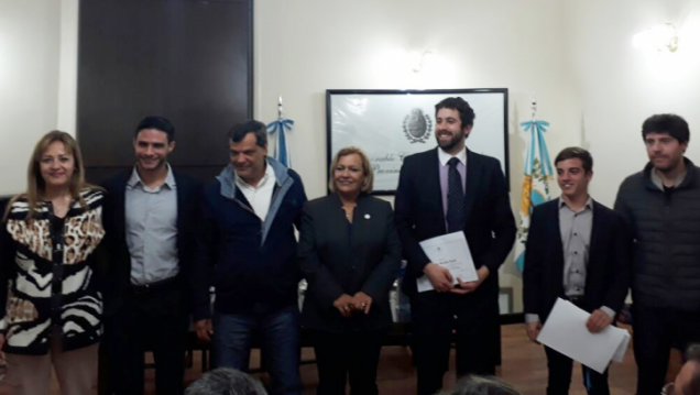 imagen La Legislatura distinguió a estudiantes de Derecho 