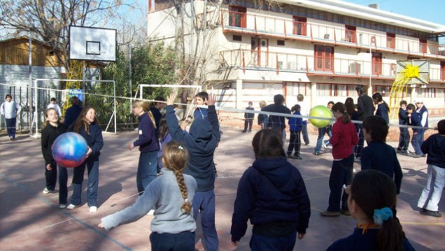 imagen Vía Blanca de las Reinas y actividad en colegios de la UNCuyo