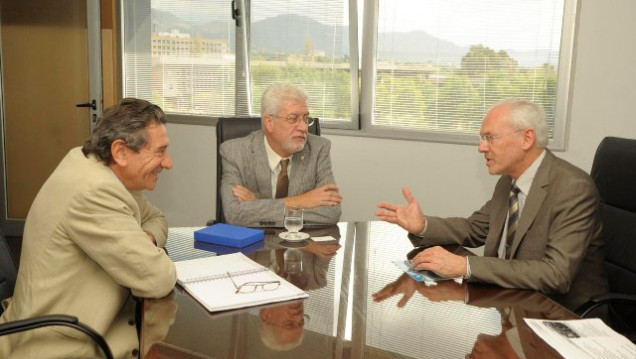 imagen Rector de Universidad alemana visitó la UNCuyo