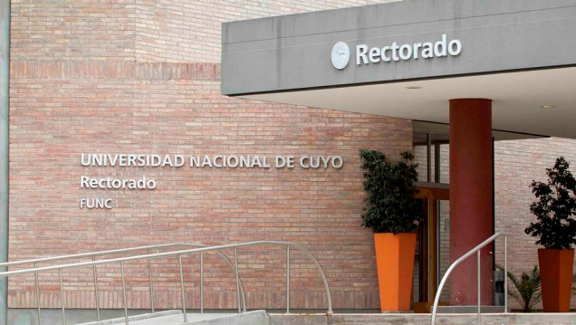 imagen Visita del embajador de Vietnam a la UNCuyo 
