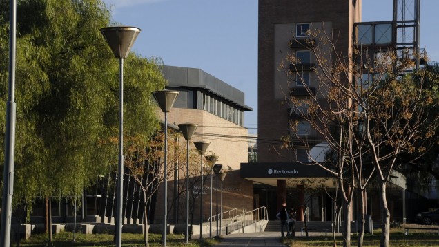 imagen La UNCUYO repudió la violenta represión en Chile