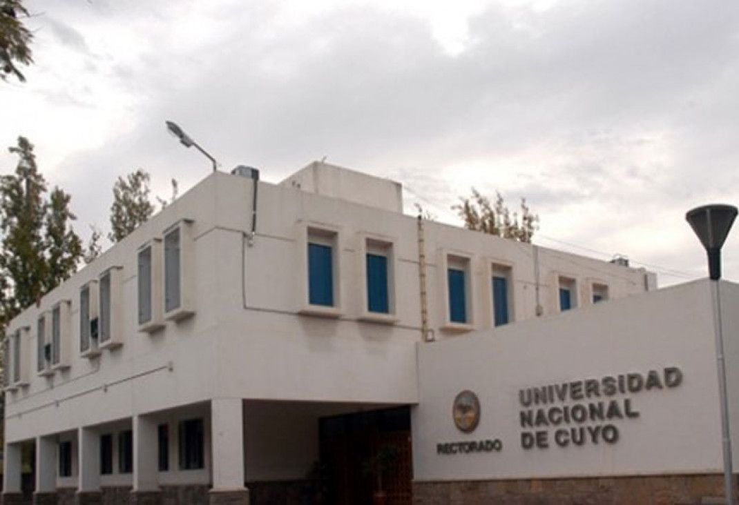 imagen Convocan a universitarios para tareas técnicas y procesamiento de datos 