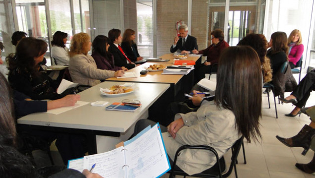 imagen Aúnan criterios para la gestión protocolar en la Universidad