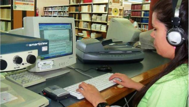 imagen Capacitan a bibliotecarios en la atención de personas con discapacidad visual 