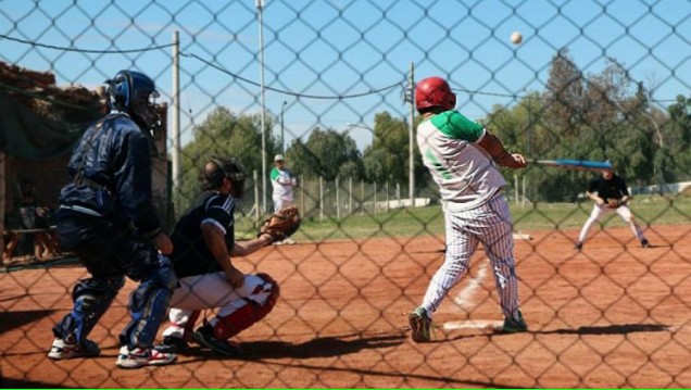 imagen Comienza torneo Vendimia de Sóftbol