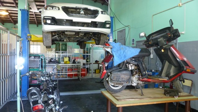 imagen Nuevo taller de mecánica automotriz en la UNCuyo