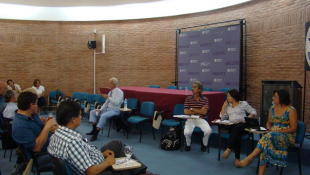 imagen Rector propone tres ejes fundamentales para modificar y ampliar participación con la reforma del Estatuto