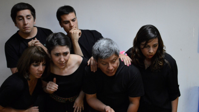 imagen El elenco de teatro de Filosofía y Letras festeja sus 19 años