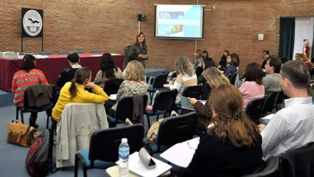 imagen Analizan estrategias para mejorar el trayecto universitario de los estudiantes