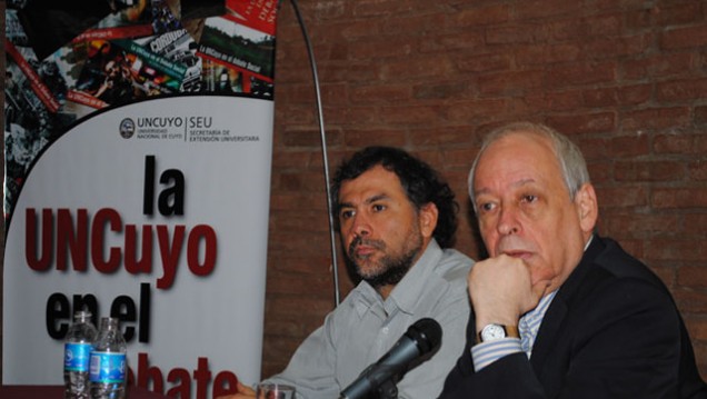 imagen Verbitsky visitó la UNCuyo
